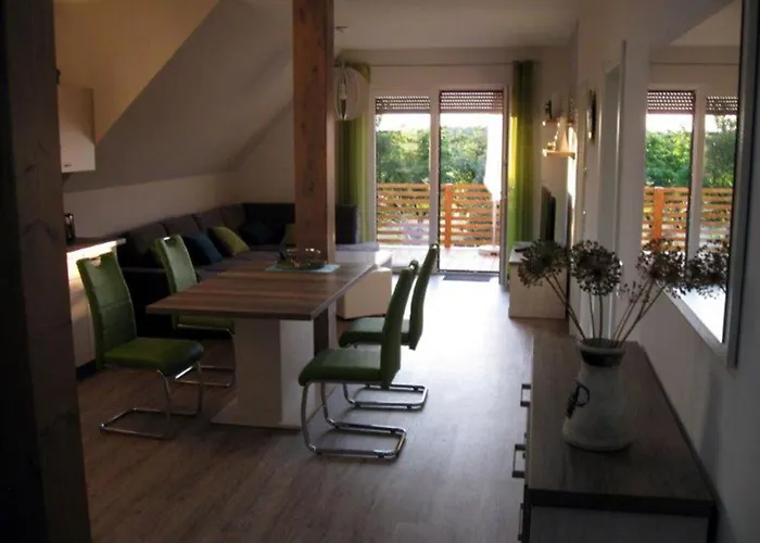 Appealing In Apartman *